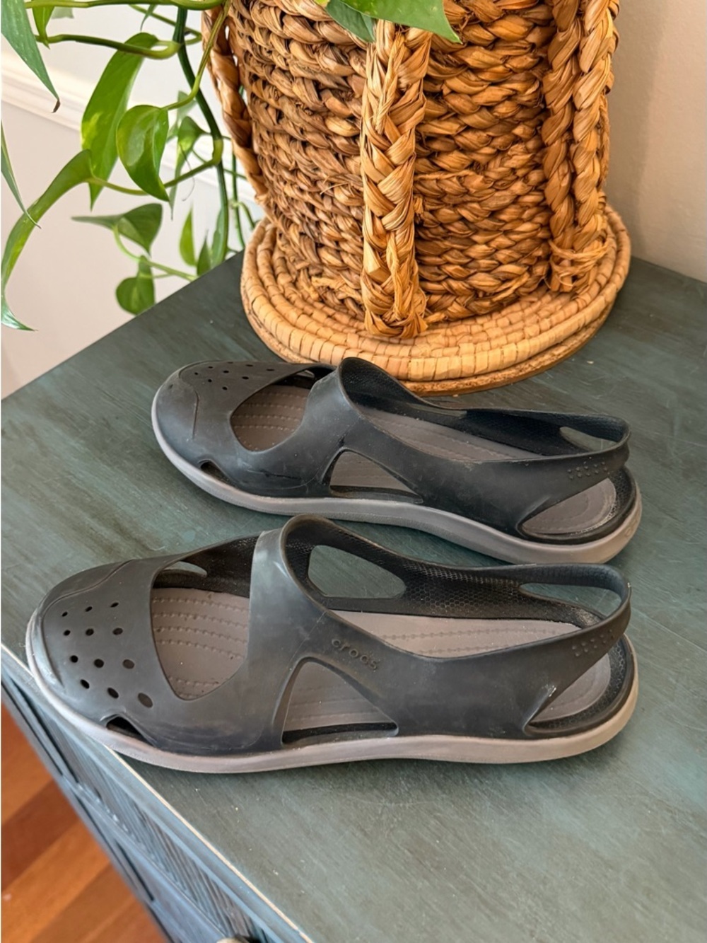 Croc black Mary Jane style sandals women’s 7 - Picture 2 of 6